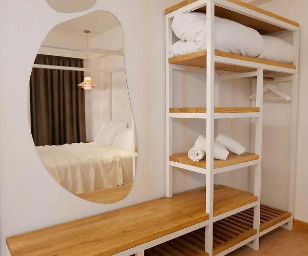 Alex & Sofi Apartment