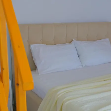 Alex & Sofi Apartment Himare