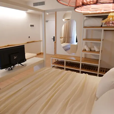 Alex & Sofi Apartment *